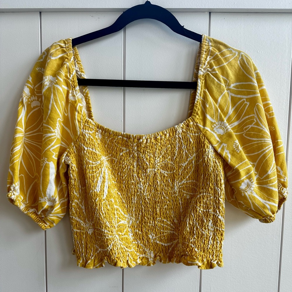 Target Universal thread puff sleeve top